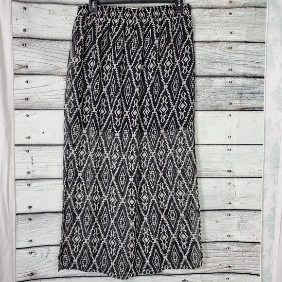 Maurices Women’s Maxi Skirt L Black White Aztec Print Sheer Overlay - Picture 3 of 6